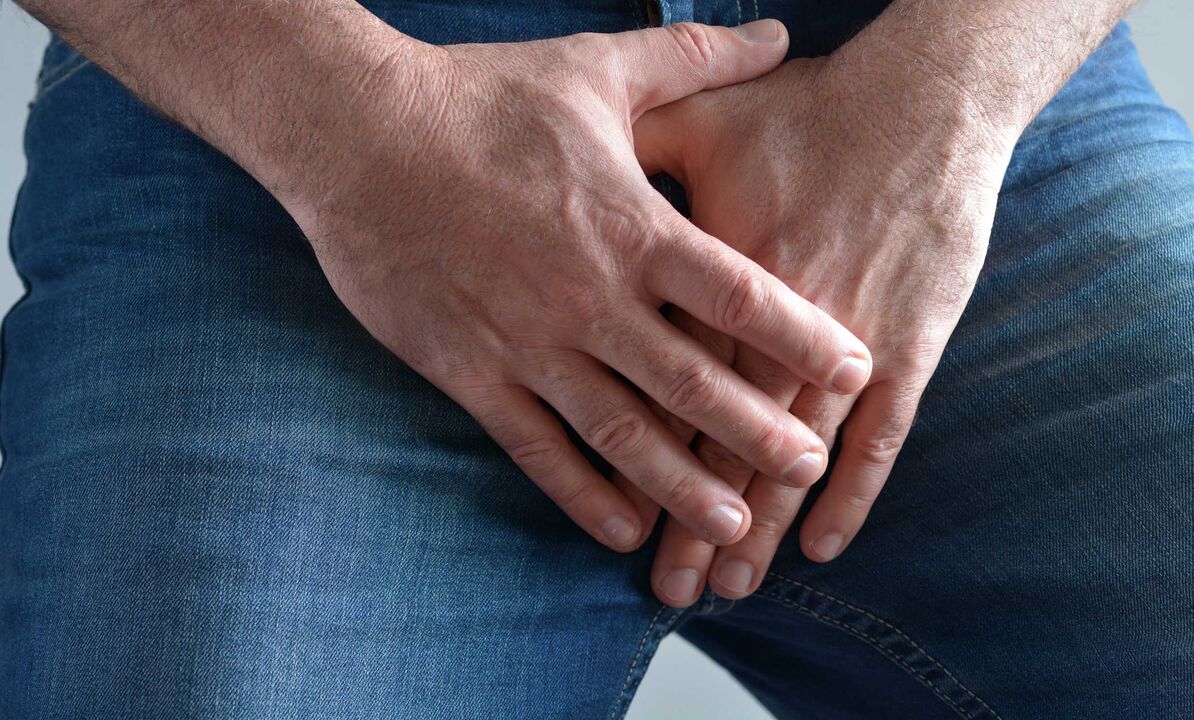Seorang pria menderita ketidaknyamanan di selangkangan akibat transplantasi otot mikro pada penis